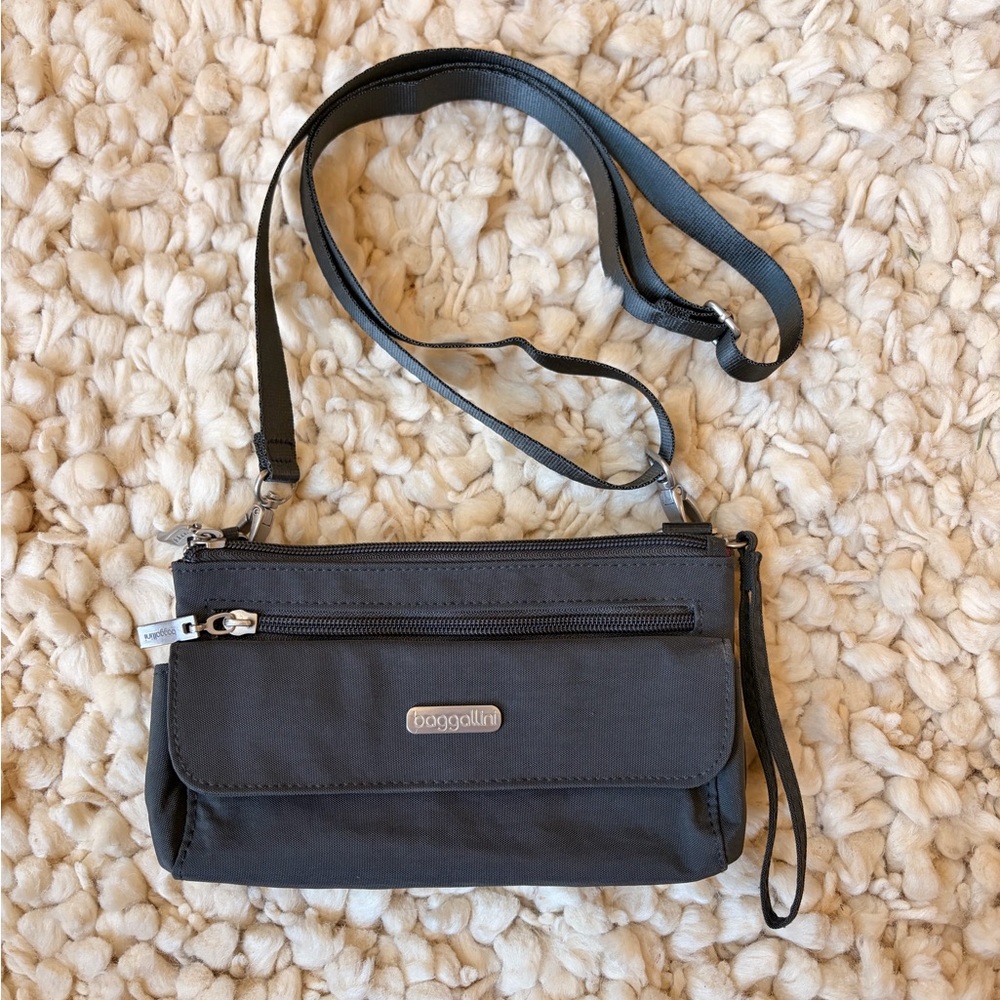 Baggallini Plaza Mini Crossbody Bag